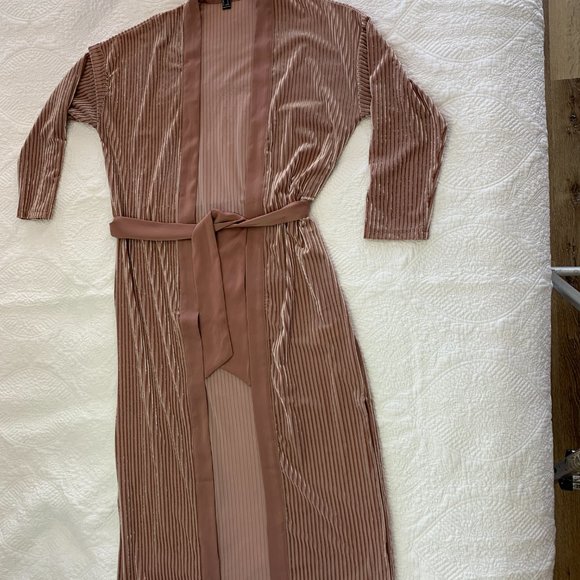 Brown/Pink Fancy Kimono, Lace, Size Small - Picture 4 of 9